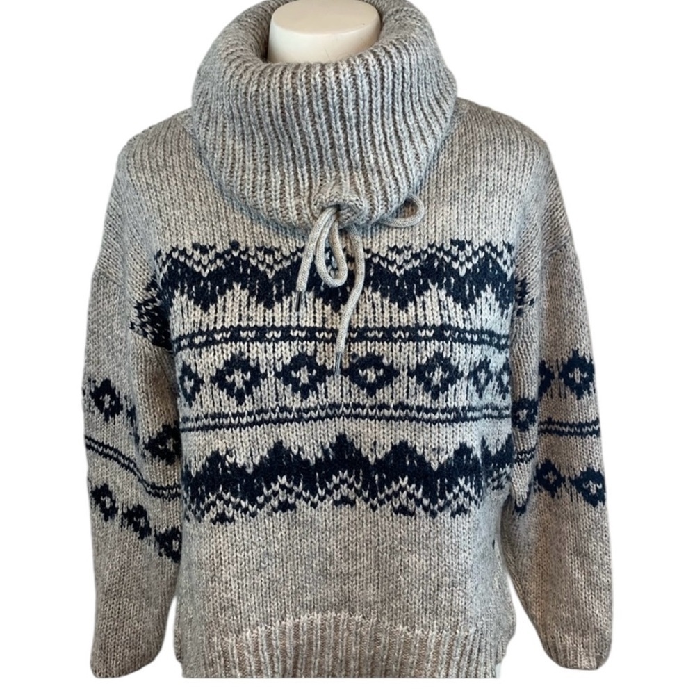 Forever 21 Cowlneck Crop Sweater- Small